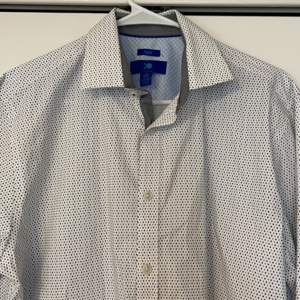 Egara Men’s Slim Fit Dress Shirt.